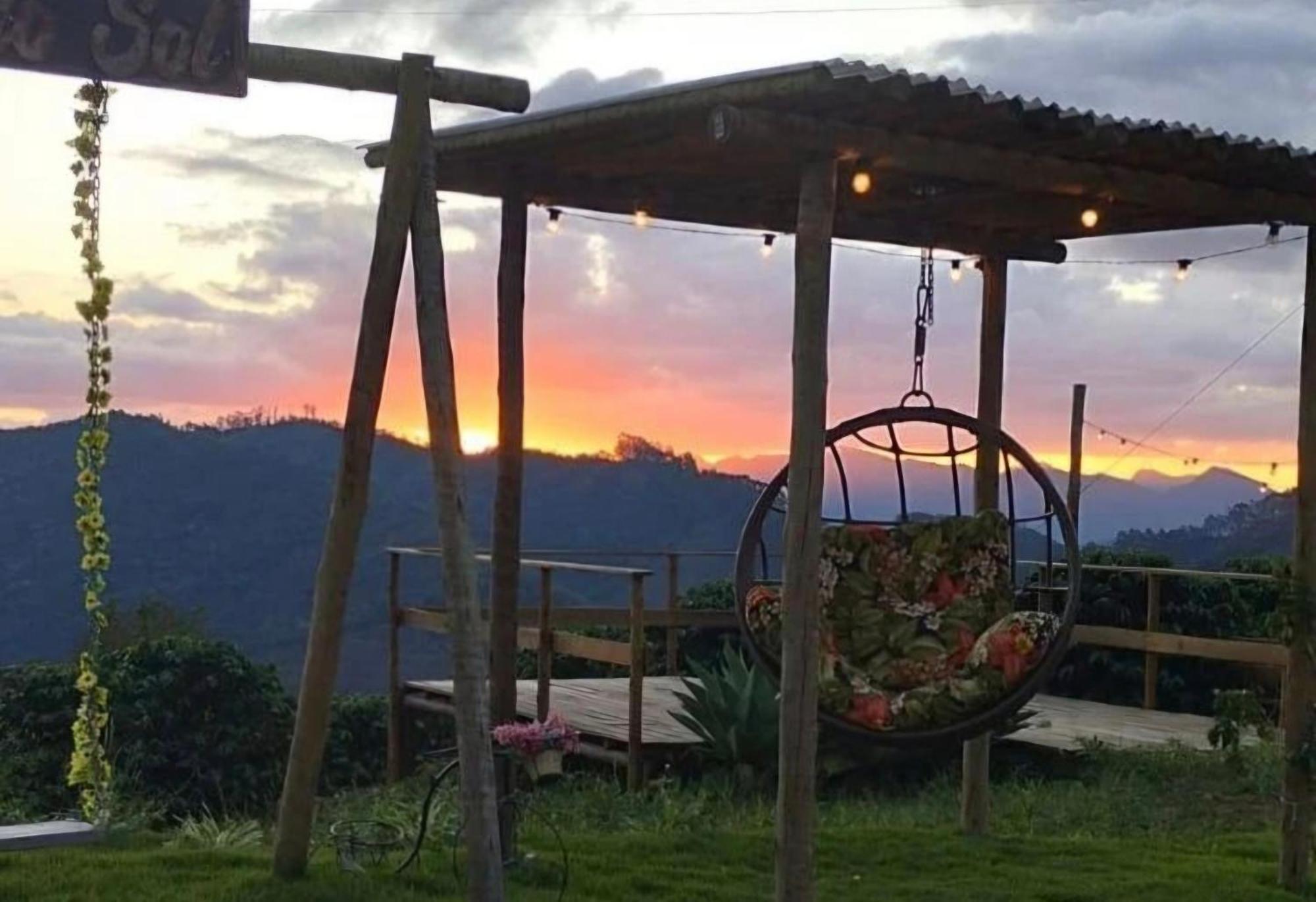 Chalés Pôr Do Sol Caparaó Velho Exterior foto